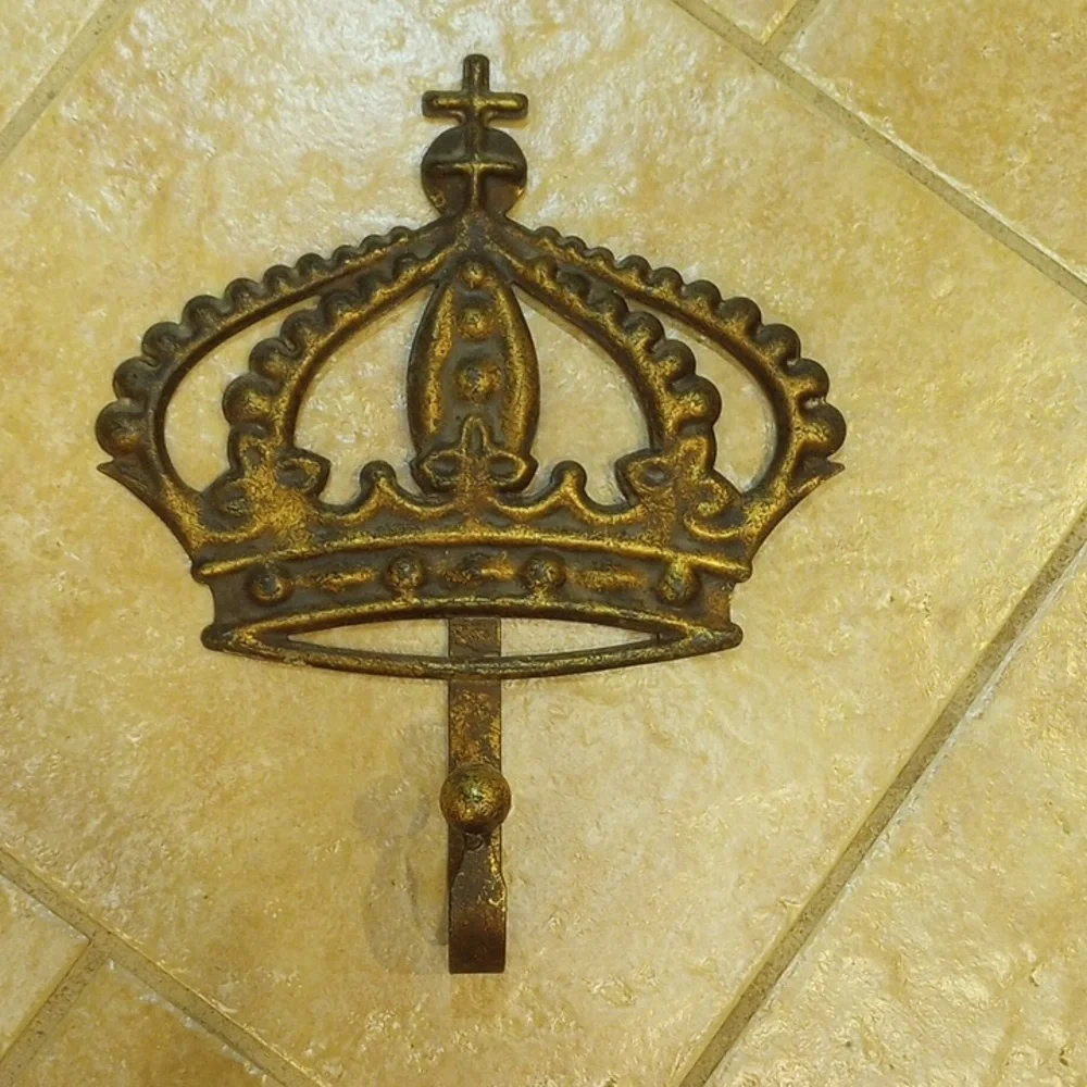 Crown Hook - Picture 1 of 7